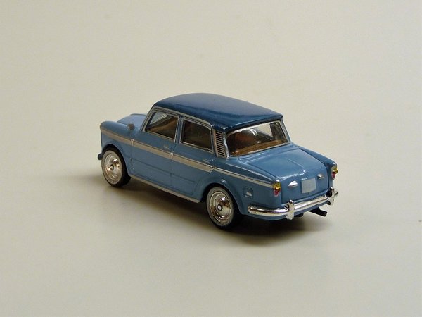 Fiat 1200 "Gran Luce" blau Brekina 22208 1/87