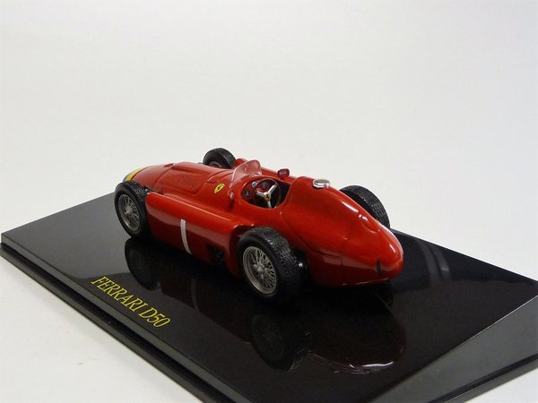 Ferrari D50 rot Ixo/SpecialC. Neu in OVP 1/43