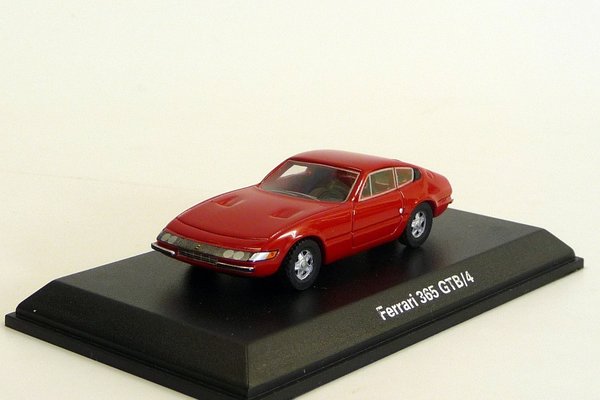 Ferrari 365 GTB/4 rot BOS87630 1/87