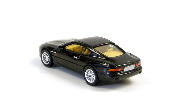 Aston Martin DB7 Coupe black PCX870107 1/87
